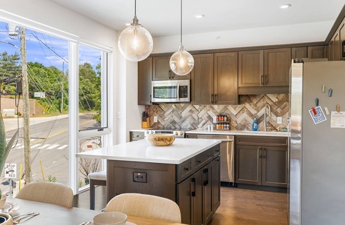 Historic Montford Condo | The Finch - 2 bedroom condo w/Elevator, Roof deck, WiFi in enchanting Asheville