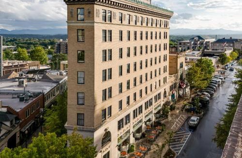 Downtown Asheville Hotel | The Flat Iron Hotel