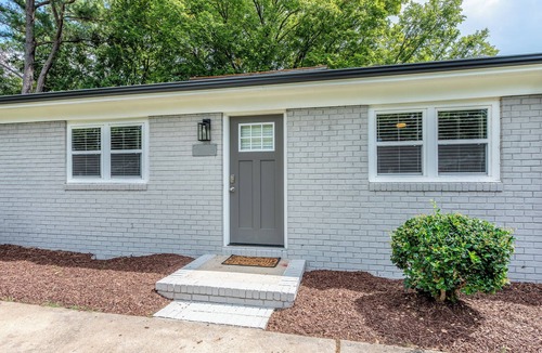 East Raleigh Apartment | The Forest Downtown Raleigh ~Newly Renovated