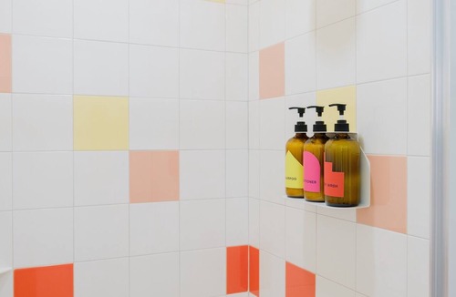 East Hill Hotel | The Gallatin (Standard Queen Room 314) Colorful Boutique Hotel