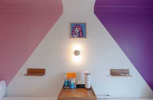 East Hill Hotel | The Gallatin (Twin Room 317) Close to Downtown!