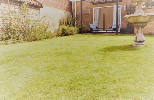 Gainsborough Apartment | The Garden Room - Garden Views