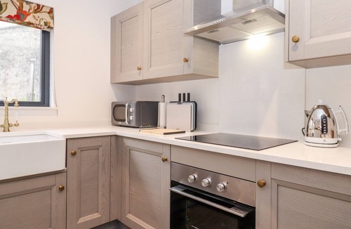 Hutton Cottage | The Gardener's Retreat