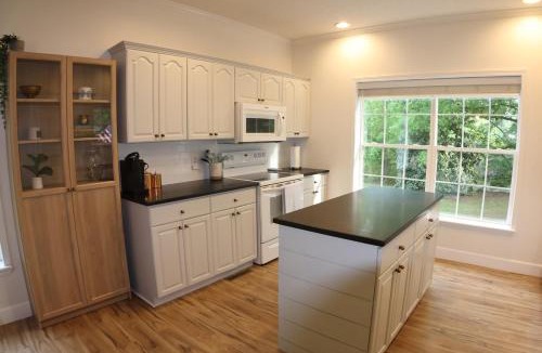 Mount Airy House | The Gentry Hideaway, A Private Mayberry Retreat