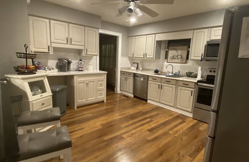 Raintree House | The Geode, Cheerful, serene Jewelry box , 4 br, 2.5 bath, breathtaking views