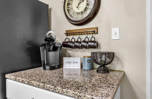 Winston - Salem House | THE GIANT! Downtown! Sleeps 16! 7 bd/4 Ba -10 beds