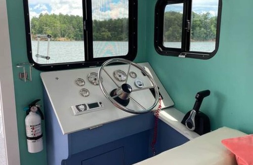 Nebo Boat Rental | The Gigi - A Mermaid Houseboat on Lake James