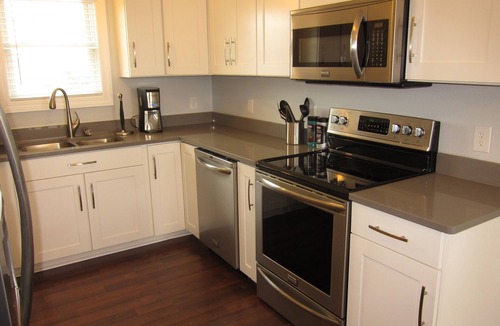 Avon Apartment | The Green Room at the Hatteras Island Boardsports