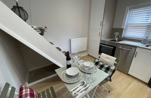 Wadhurst Apartment | The Greig 2 - Newly refurbished but cosy 1 bed Wadhurst Apartment
