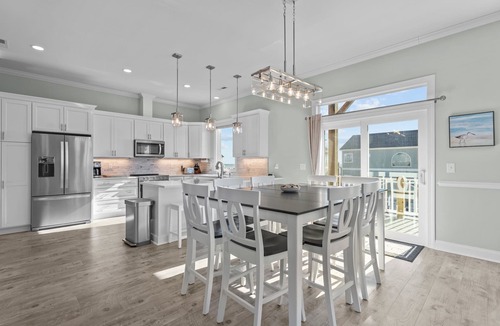 North Topsail Beach House | The Hamptons #139 Brand new, Oceanfront B, Hot Tub, Com. Pool!