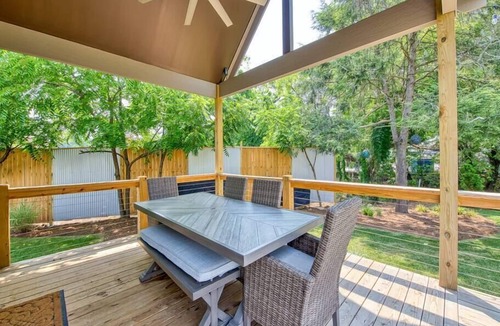 Waynesville House | The Haven @ Water 65 - Tiny Home walk to Downtown