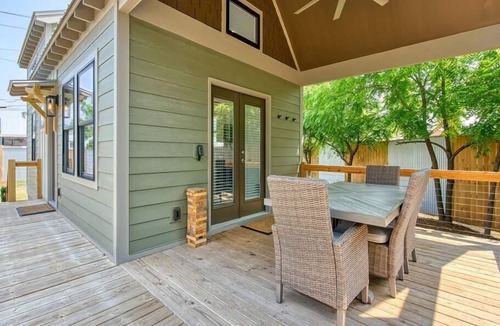 Waynesville House | The Haven @ Water 65 - Tiny Home walk to Downtown