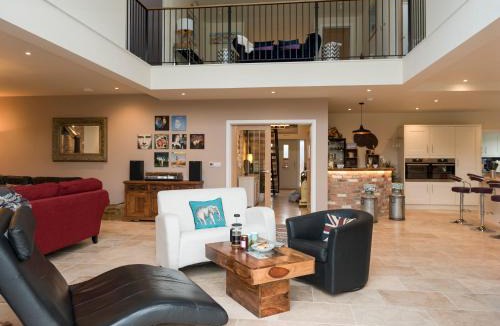 Wimborne House | The Haybarn