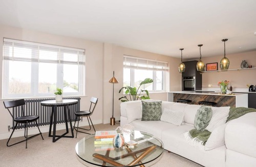 Llanfechell Apartment | The Hayloft, Llanfechell. 1bed