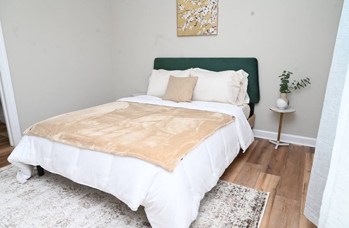 Greenville House | The Heir - Spacious 2 bedroom home