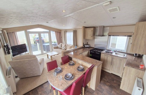 Seasalter House | The Helmsley Lodge - Alberta Holiday Park