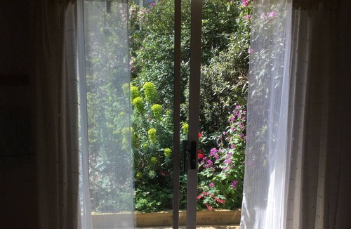 Brighstone Cabin | THE HIDEOUT Brighstone IOW Studio style cabin Rural Quiet. Downs Beaches 10 mins