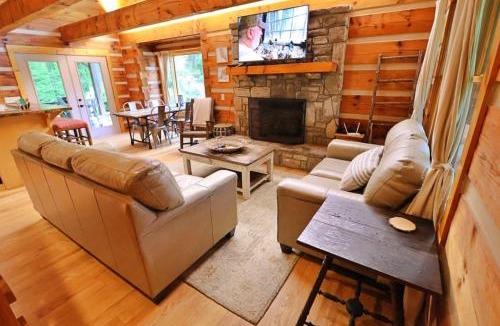Cherokee House | The Highland