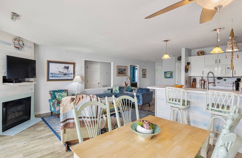 Manteo Condo | The Hook: Waterfront | Boat Slip | Shared Pool