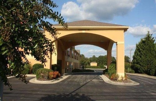 Creedmoor Hotel | The Inn at Creedmoor