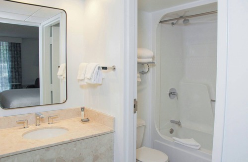 Pennington Bend Hotel | The Inn at Opryland, A Gaylord Hotel