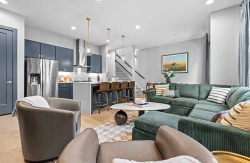 Buena Vista House | The Iron Horse & Wild Rose - 8BR Dual Home Retreat