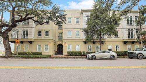 Old West Broad Neighborhood House | The Juliette: 3 Units by AvantStay