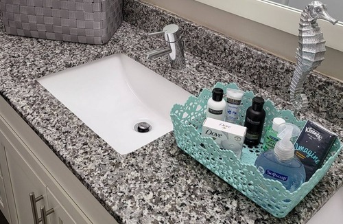 Northeast Raleigh Apartment | The King & Queen Suite