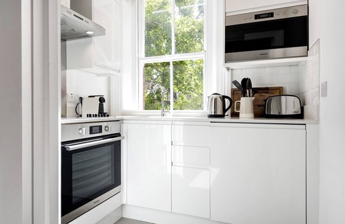 Belgravia Apartment | The King's Road Suite next to Sloane Square