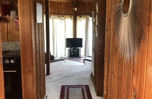 Terrell Cottage | "The Kiser Cottage" #1 on Lake Norman w/Pontoon