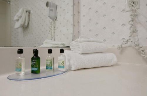 Fort Bragg Hotel | The Landmark Inn