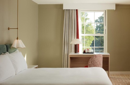 Richmond-upon-Thames Hotel | The Lensbury Resort