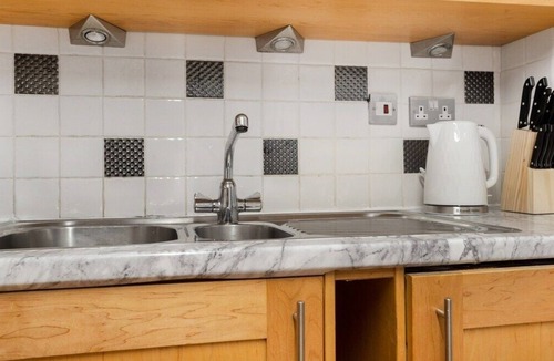 Edgbaston Apartment | The Lodge - Exquisite 2 Bed with Ensuite