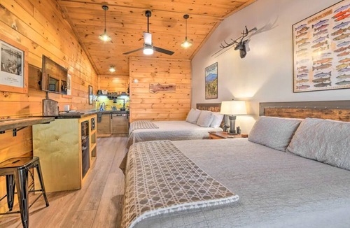 Bryson City Cabin | The Lodge Nantahala River. Bryson city, North Carolina. Suite #6