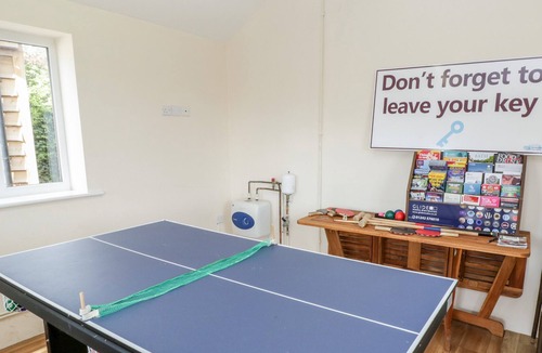 Stanton Drew Cabin | THE LODGE, pet friendly, country holiday cottage in Bristol