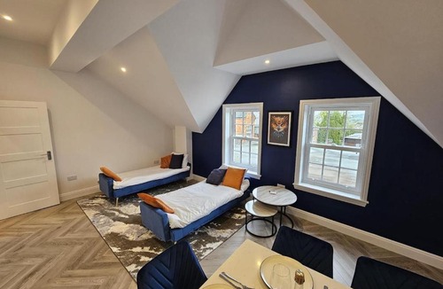 Redditch Apartment | The Loft, FlatA, Redditch