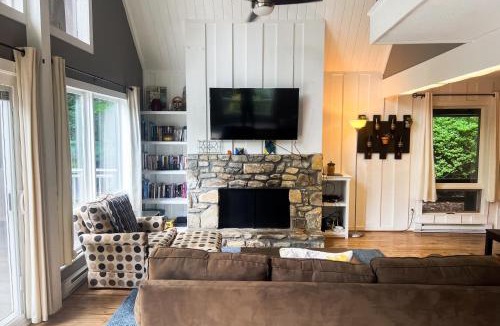 Newland House | The Loop Chalet