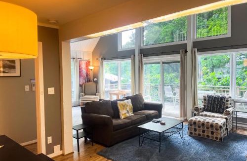 Newland House | The Loop Chalet