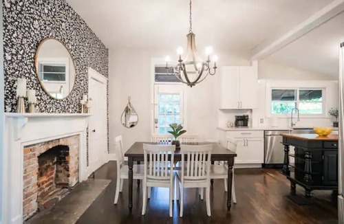 East Nashville Cottage | The Magnolia Cottage * Walk to 5 Points*Large Deck
