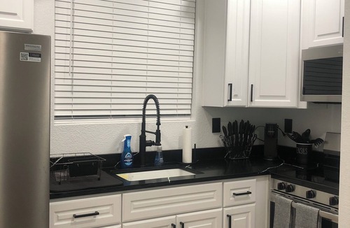 Norfolk - Virginia Beach Apartment | The Magnolia JEM With A Private Entrance