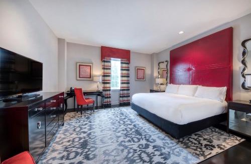 Cary Hotel | The Mayton