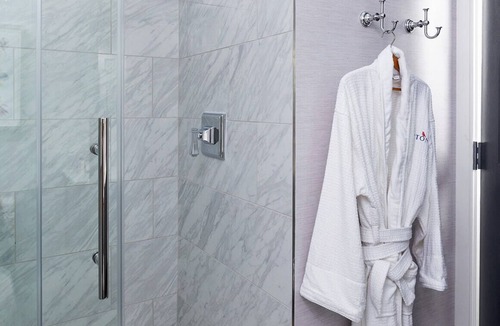 Cary Hotel | The Mayton