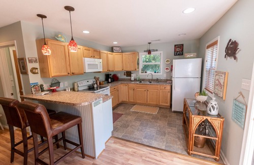 Kill Devil Hills House | The Mermaids Purse Cottage ~ Privacy ~ Pet Friendly