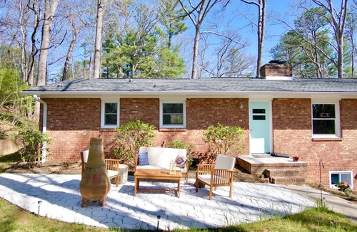 Black Mountain House | The Mid-Century Mountain Getaway