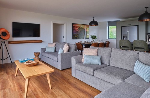 Chittlehamholt Resort | The Mole Resort, 4 Bedroom Valley View Luxury Lodge with Hot Tub