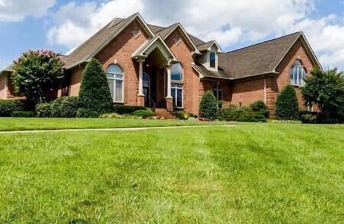 Goodlettsville House | The Monastery House - 5 Star R&R Nashville Retreat