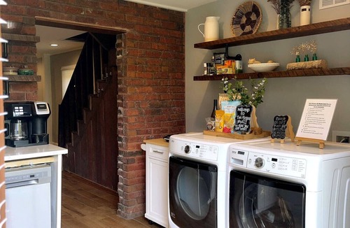 Historic Montford Apartment | The Montford Jewel - Blocks to Downtown Asheville