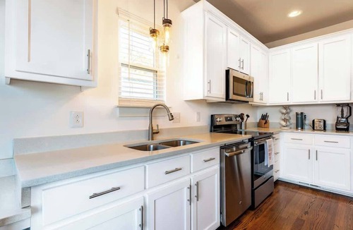 McFerrin Park House | The Nashville Star: Music-Themed 3-Level Home Near Broadway