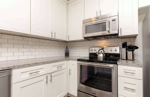 Seven Springs Apartment | The Nashville VI Vibe 8819