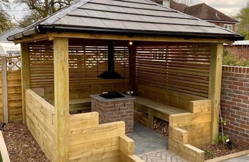 Durley House | The Oak Barn conversion with Hot Tub